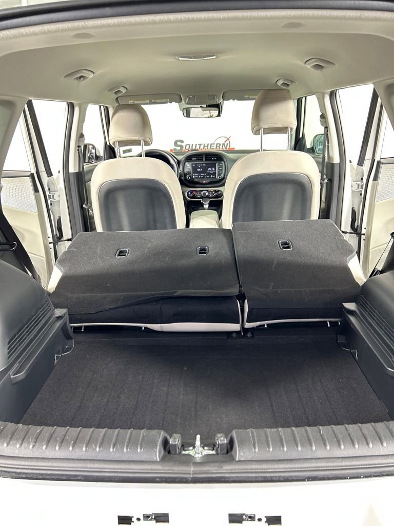 Used 2023 Kia Soul LX w/ LX Technology Package FWD image 20