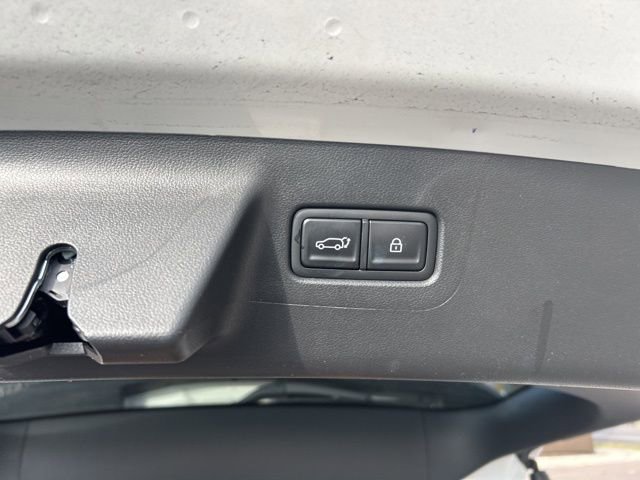 Used 2025 Hyundai Santa Fe Limited image 34