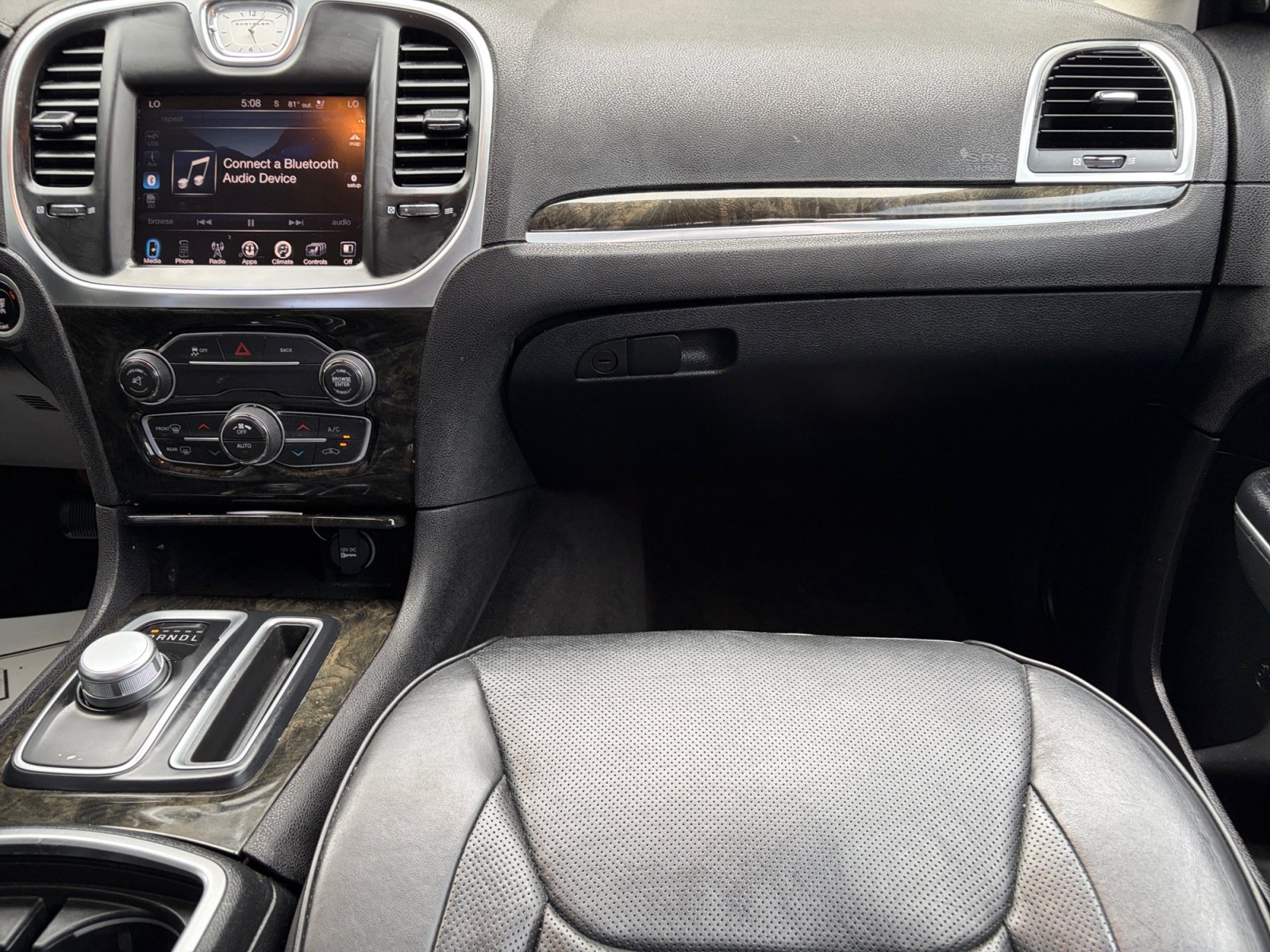 Used 2016 Chrysler 300 C AWD/4WD image 22