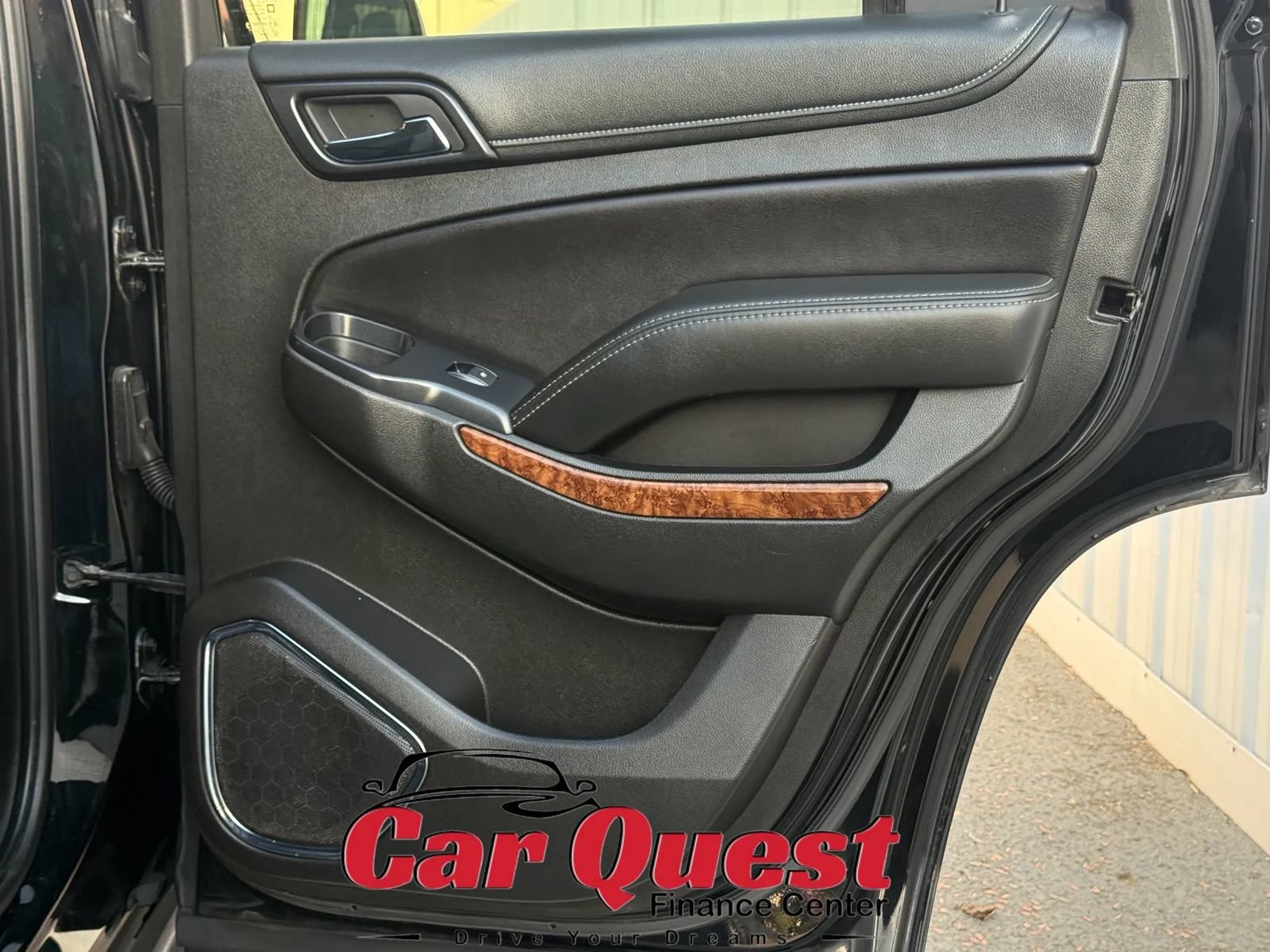 Used 2018 Chevrolet Tahoe Premier AWD/4WD image 17