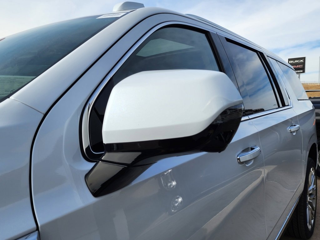 New 2026 GMC Yukon XL Denali w/ Denali Reserve Package image 10