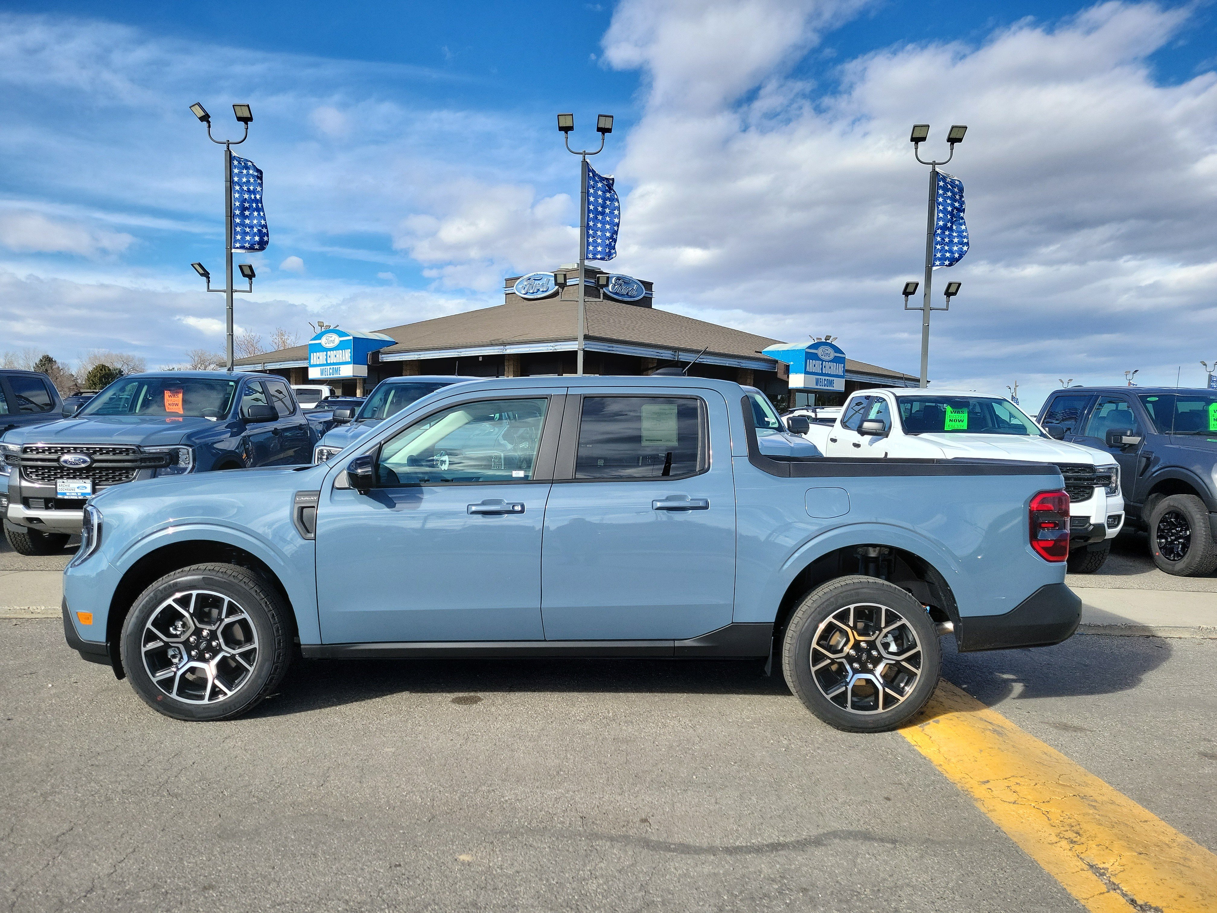 New 2026 Ford Maverick Lariat w/ 4K Tow Package AWD/4WD image 4