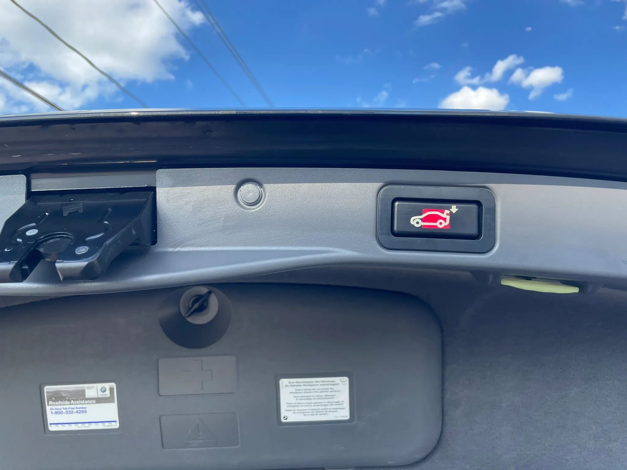 Used 2008 BMW 750i image 17