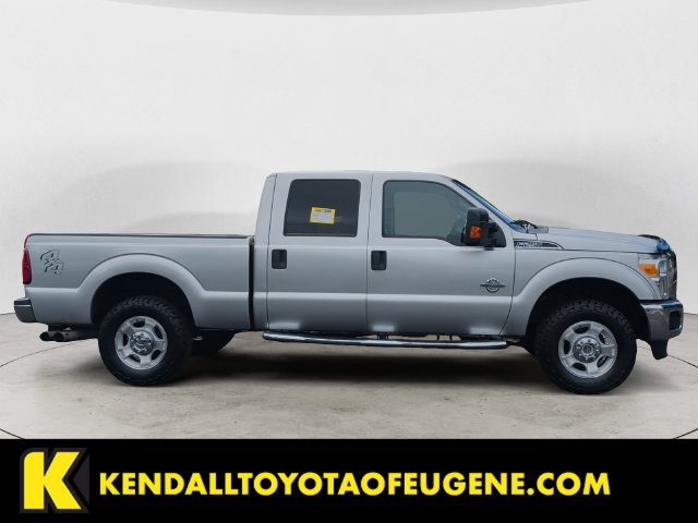 Used 2016 Ford F250 XLT w/ XLT Interior Package AWD/4WD image 4