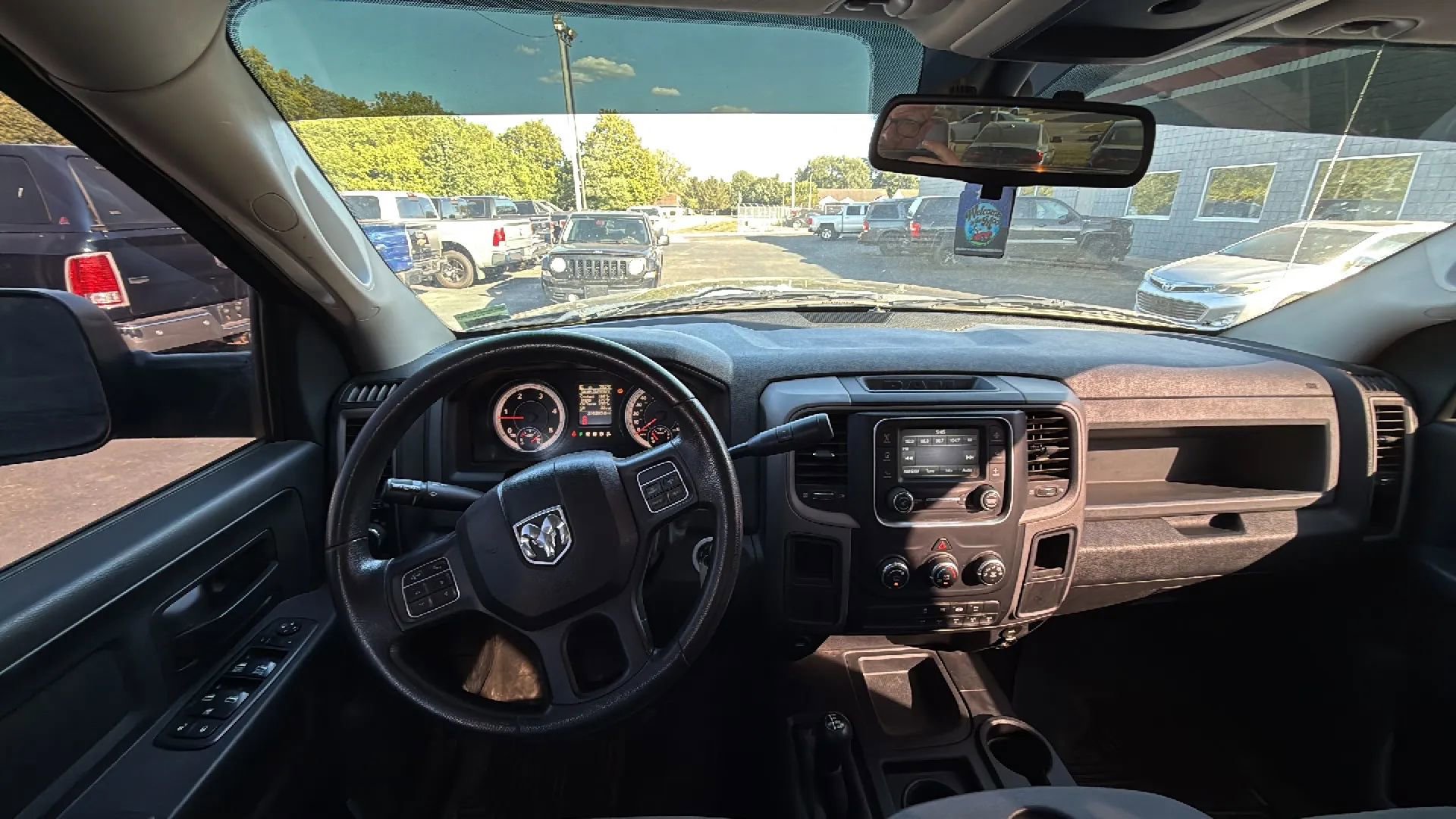 Used 2015 RAM 2500 Tradesman w/ Chrome Appearance Group image 21