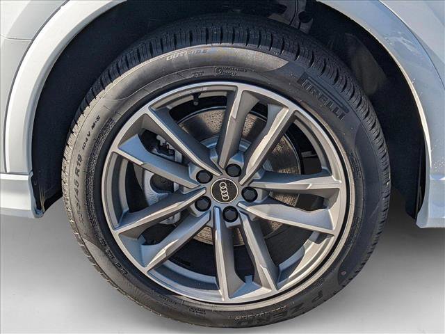 New 2025 Audi Q3 2.0T Premium image 9