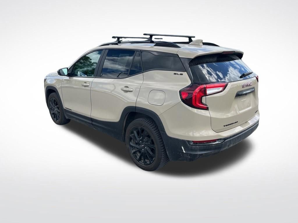 Used 2023 GMC Terrain SLE w/ Driver Convenience Package AWD/4WD image 3