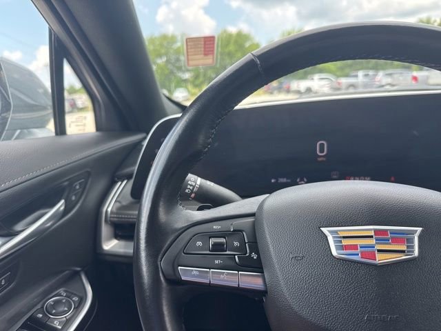 Used 2025 Cadillac XT4 Premium Luxury FWD image 13