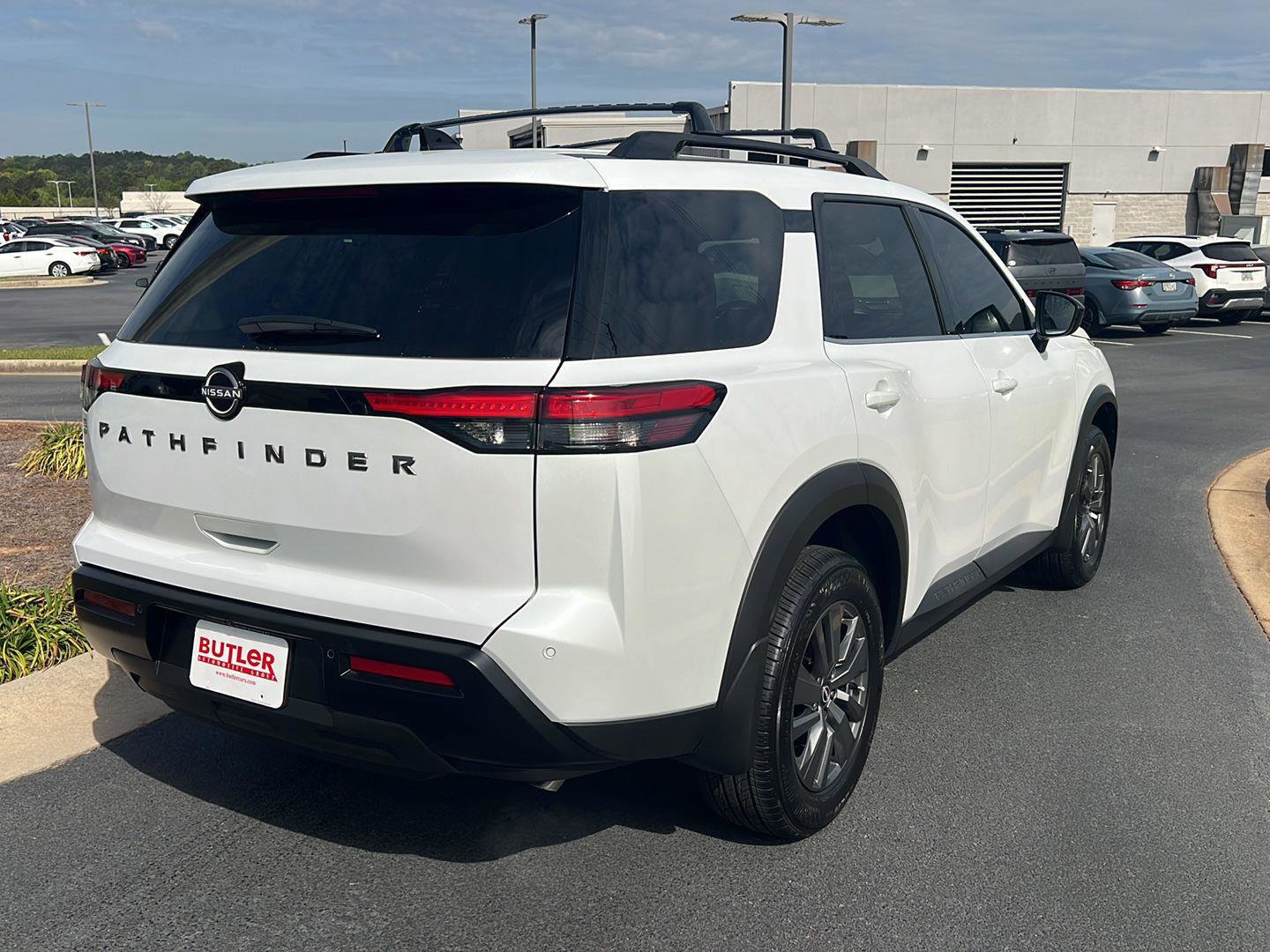 New 2026 Nissan Pathfinder SV image 6