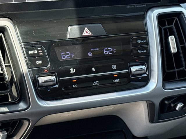 Used 2023 Kia Sorento EX w/ Panoramic Sunroof Package FWD image 22