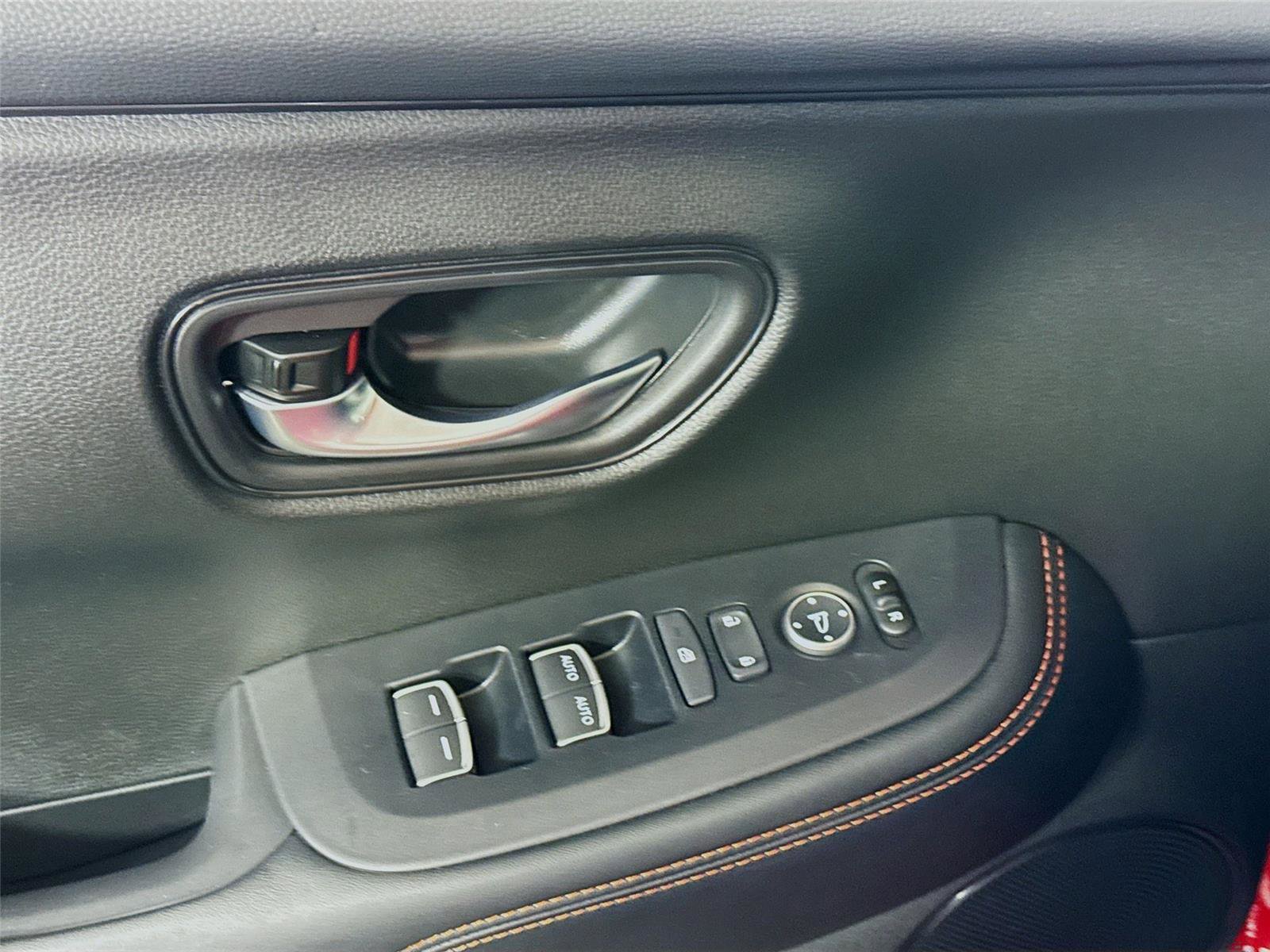 Used 2025 Honda HR-V Sport image 11