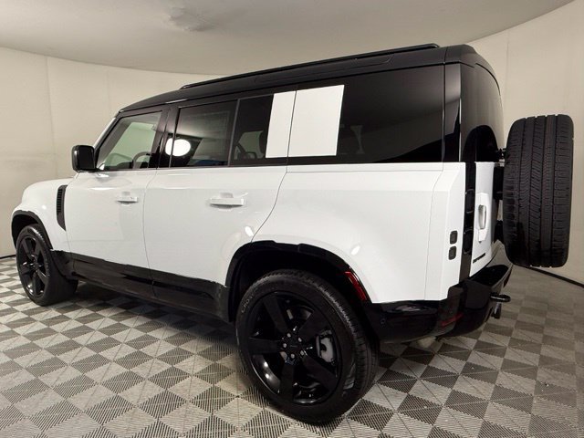 New 2026 Land Rover Defender 110 X-Dynamic SE AWD/4WD image 4