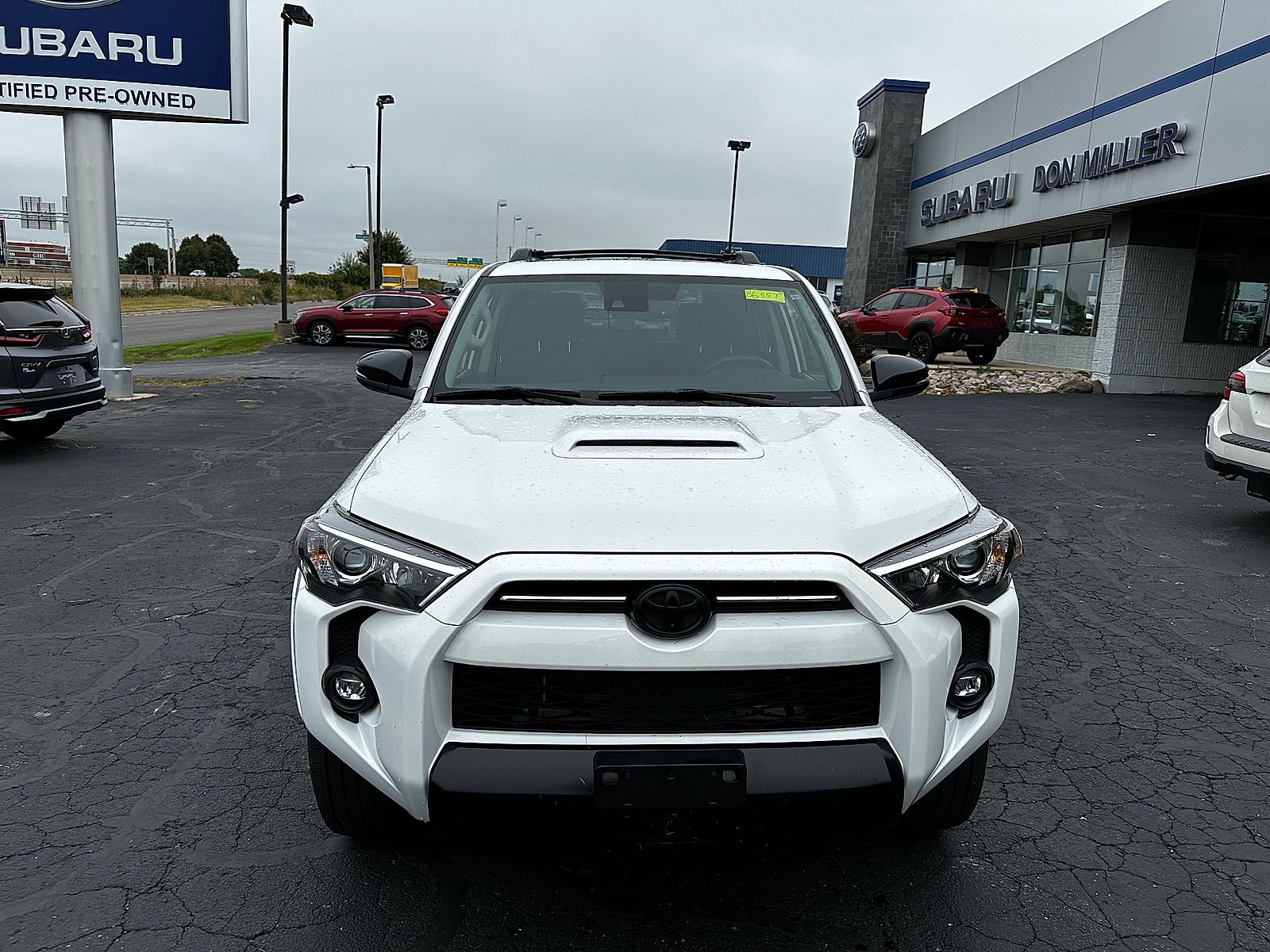 Used 2021 Toyota 4Runner Venture w/ Moonroof Package AWD/4WD image 8