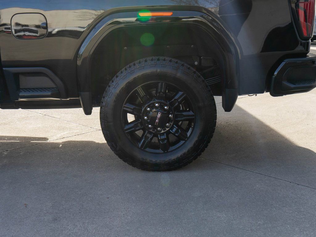 Used 2025 GMC Sierra 3500 AT4 w/ Technology Package image 32