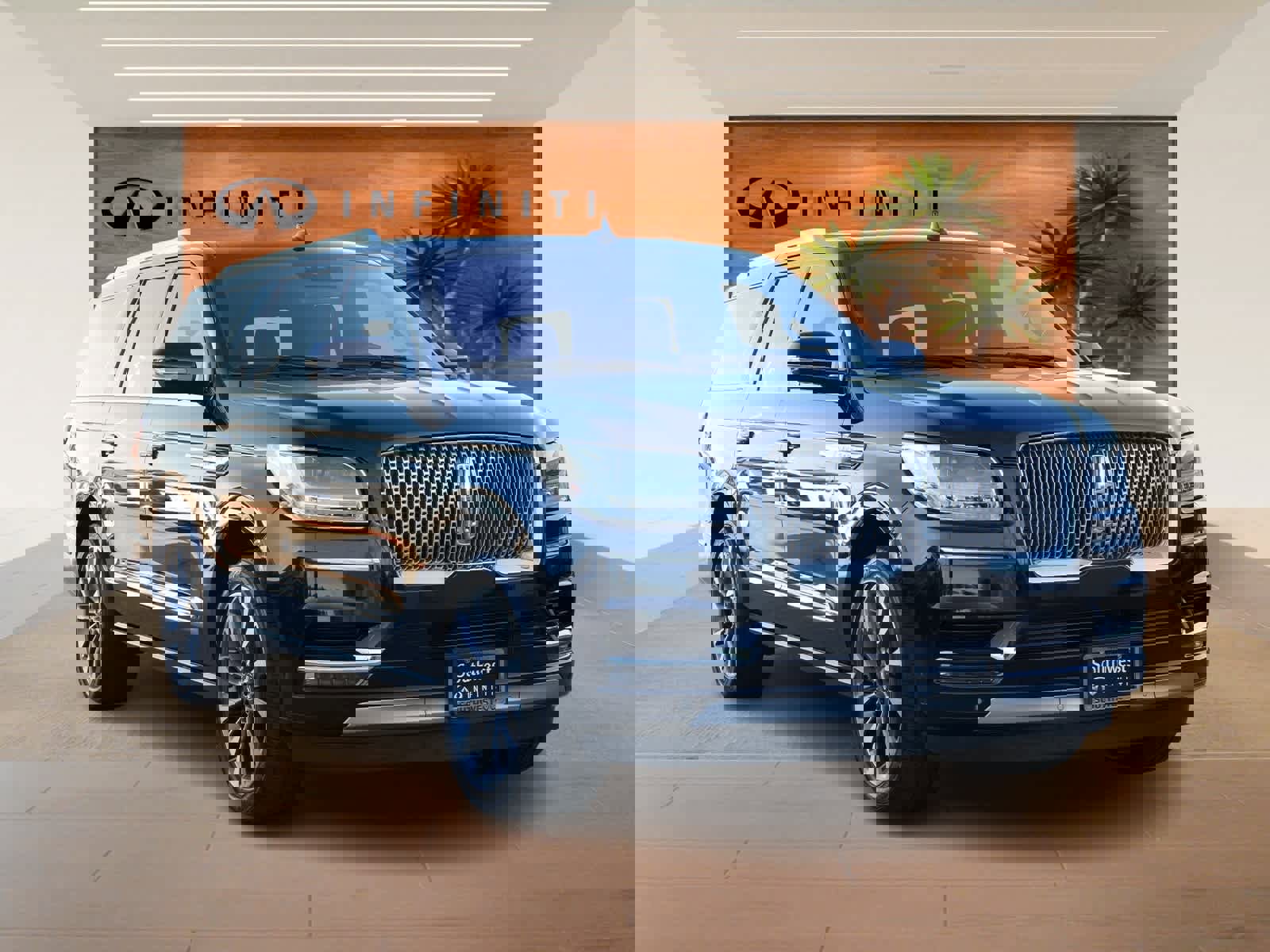 Used 2020 Lincoln Navigator L Reserve w/ Luxury Package image 3