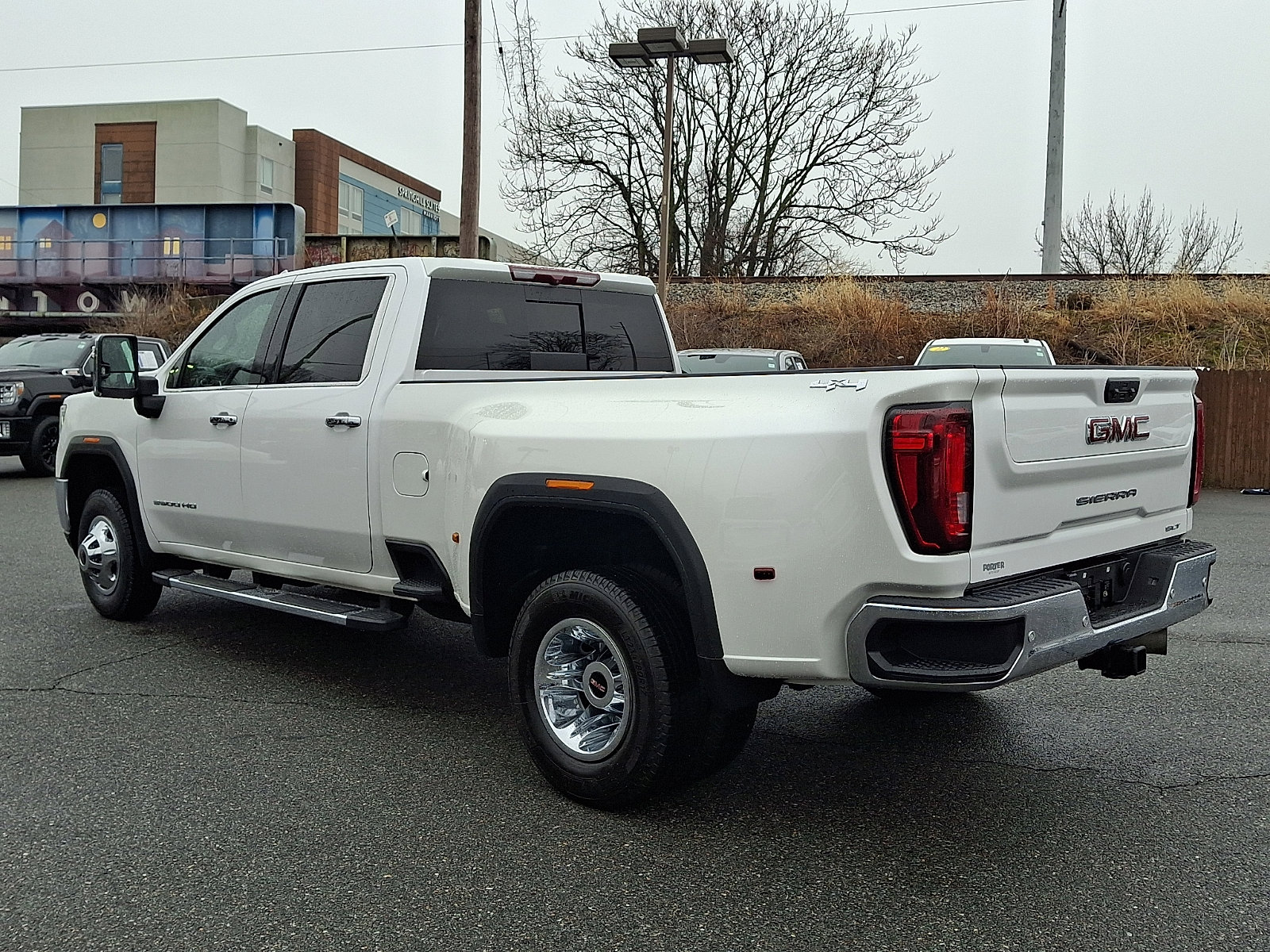 Certified 2023 GMC Sierra 3500 SLT w/ SLT Premium Package image 4