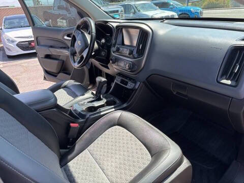 Used 2018 Chevrolet Colorado Z71 w/ LPO, Premium Interior Package AWD/4WD image 25