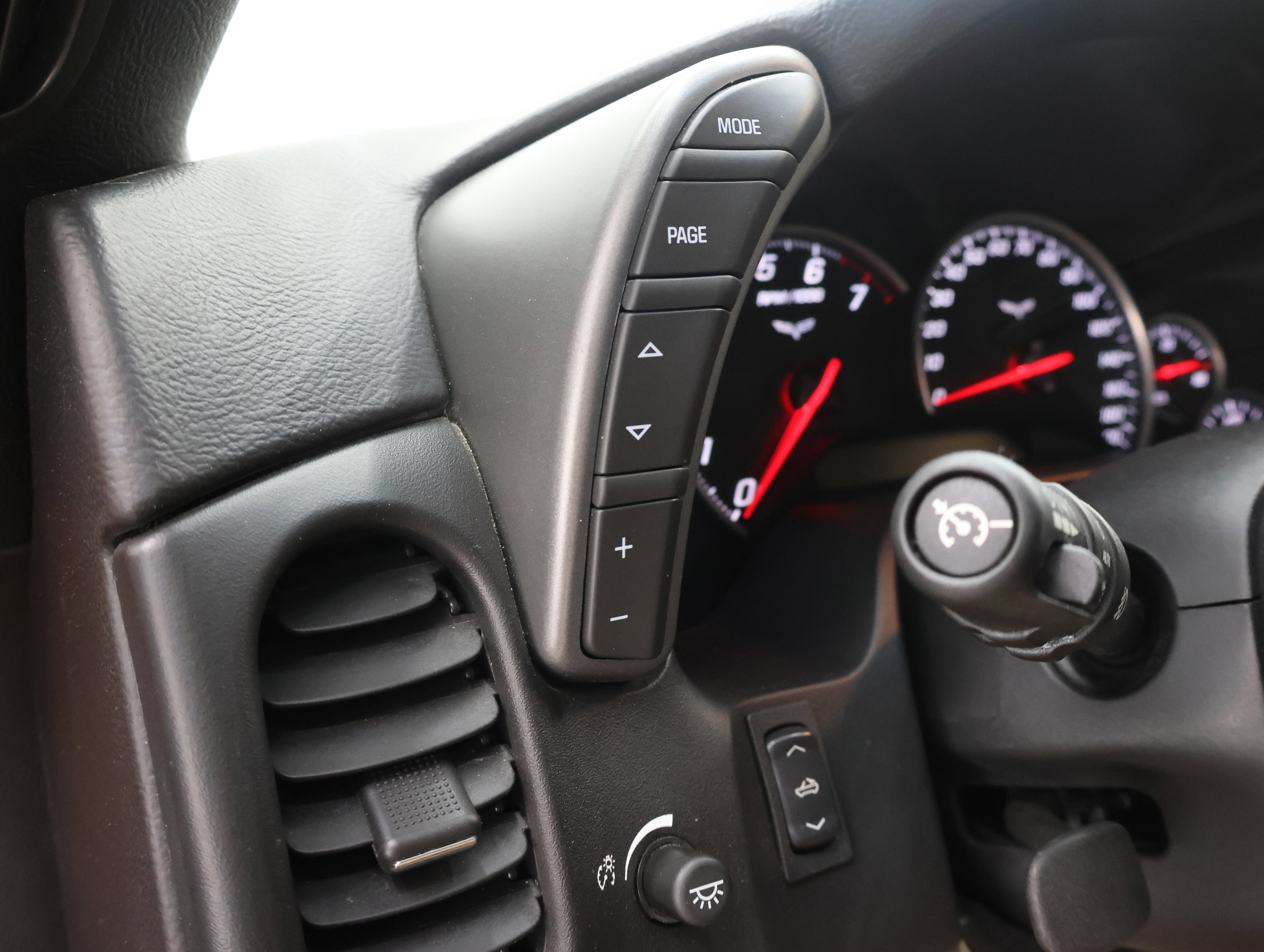 Used 2007 Chevrolet Corvette Convertible w/ Preferred Equipment Group image 32