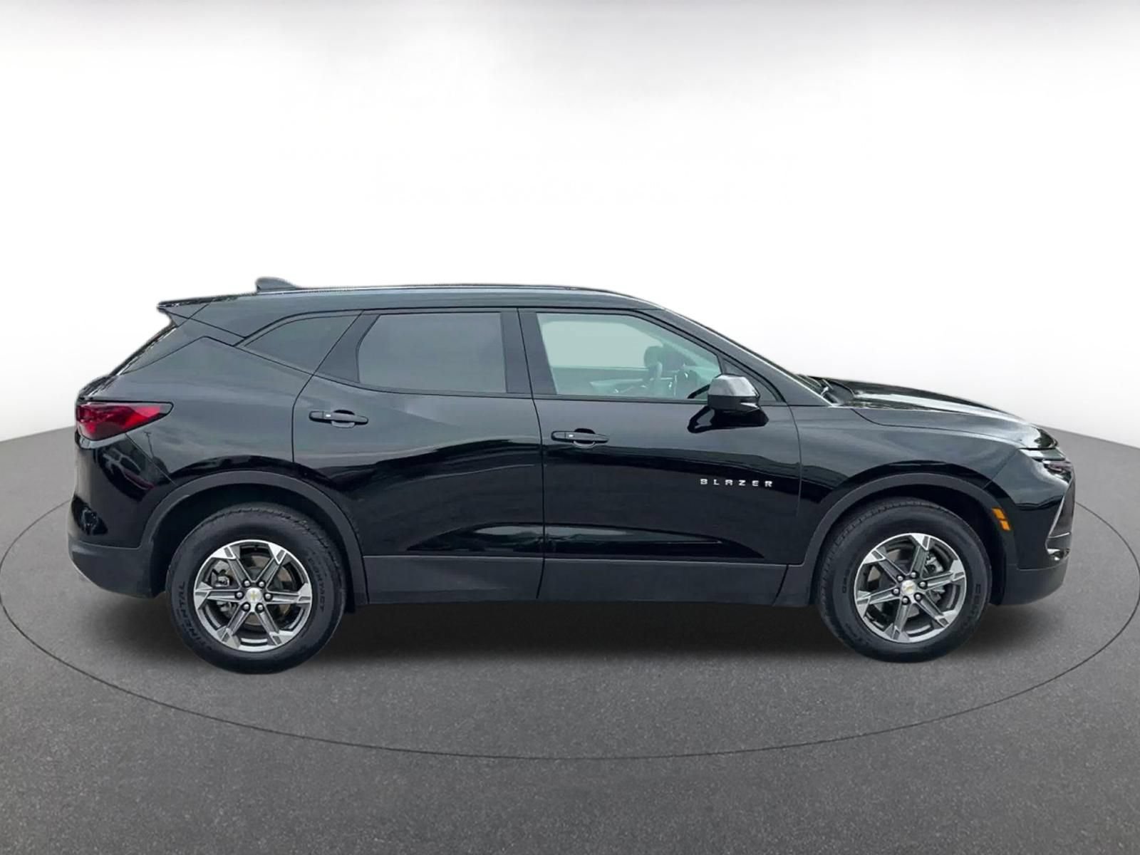 Used 2026 Chevrolet Blazer LT FWD image 15