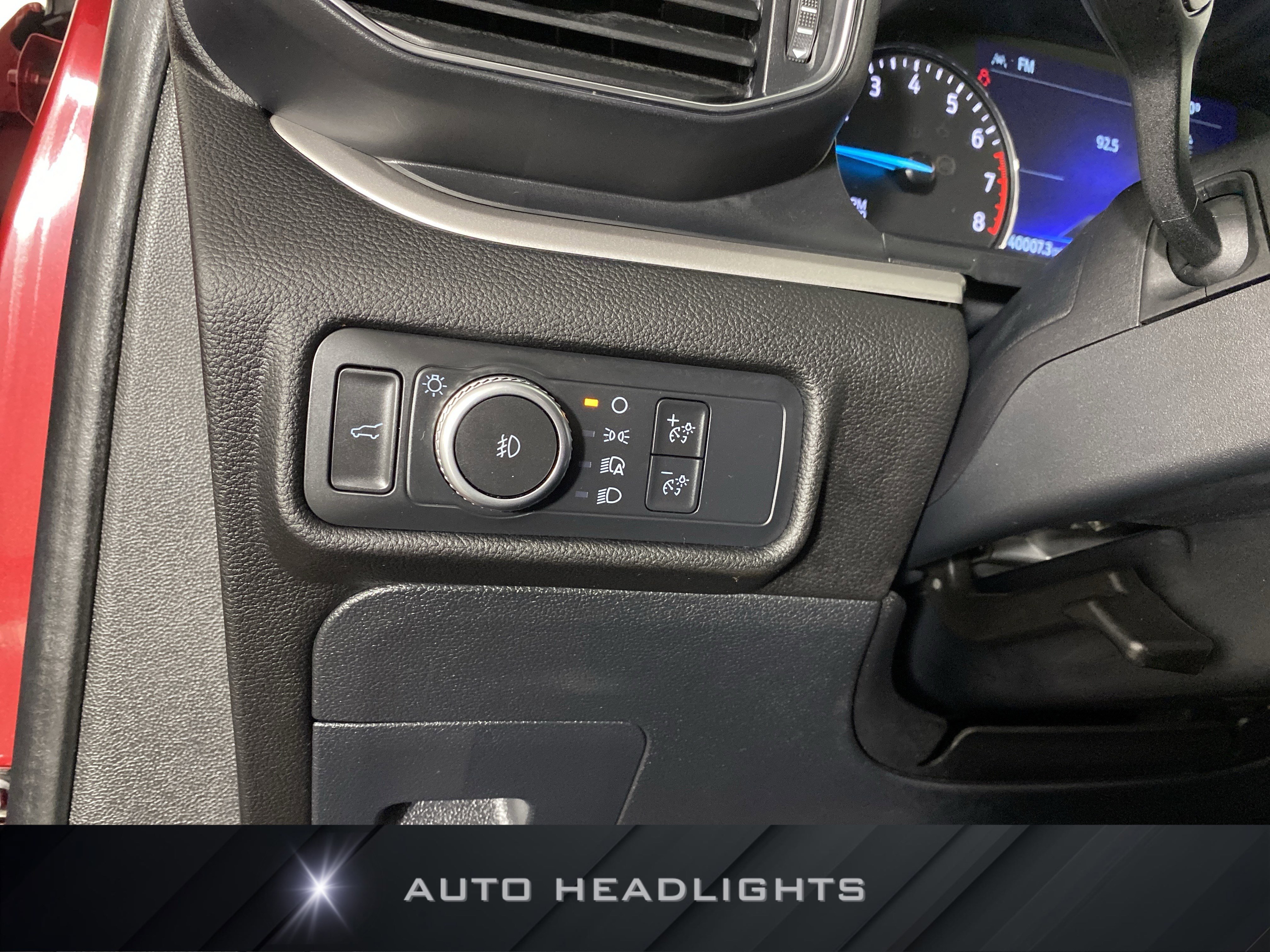 Used 2022 Ford Explorer XLT w/ Equipment Group 202A image 24