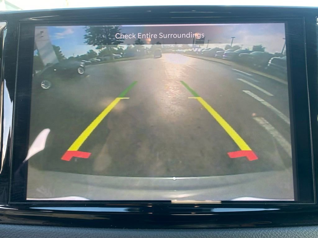 Used 2025 Chrysler Pacifica Select FWD image 21