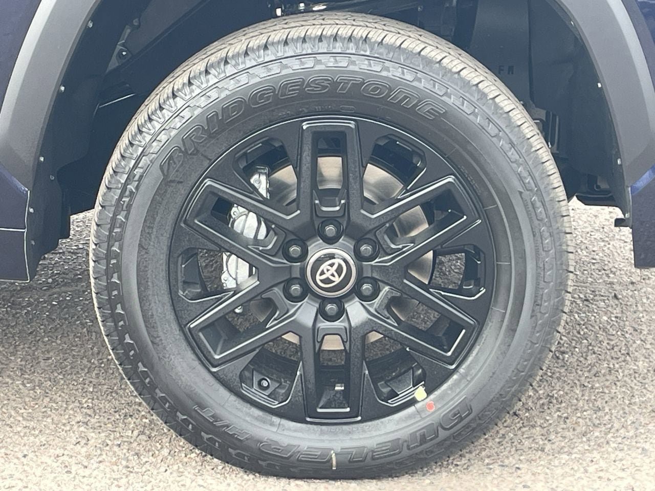 New 2026 Toyota Tundra Limited AWD/4WD image 9