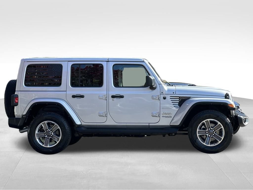 Used 2022 Jeep Wrangler Unlimited Sahara w/ Cold Weather Group image 12