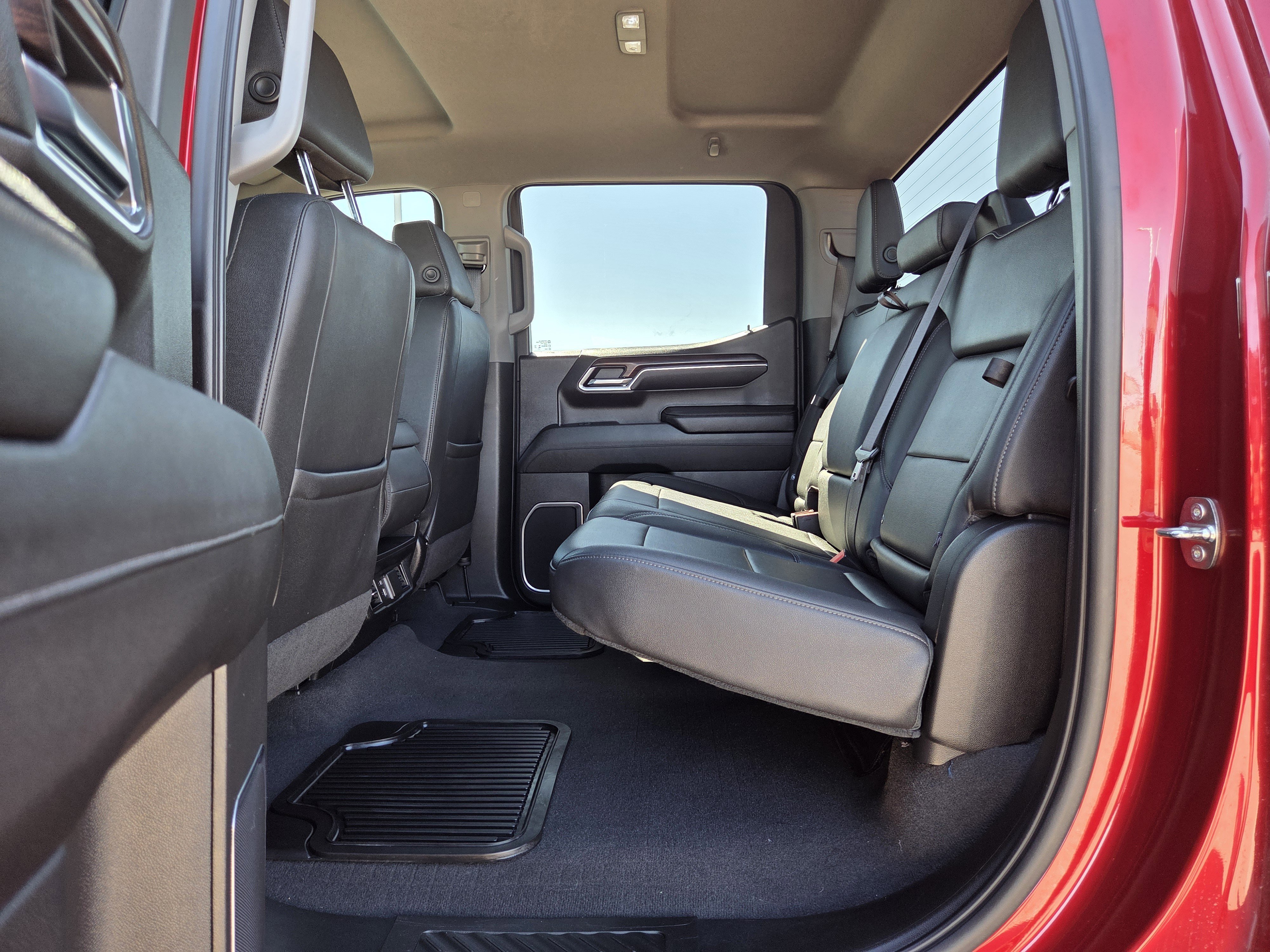 Used 2024 GMC Sierra 1500 SLT w/ X31 Off-Road Package image 17