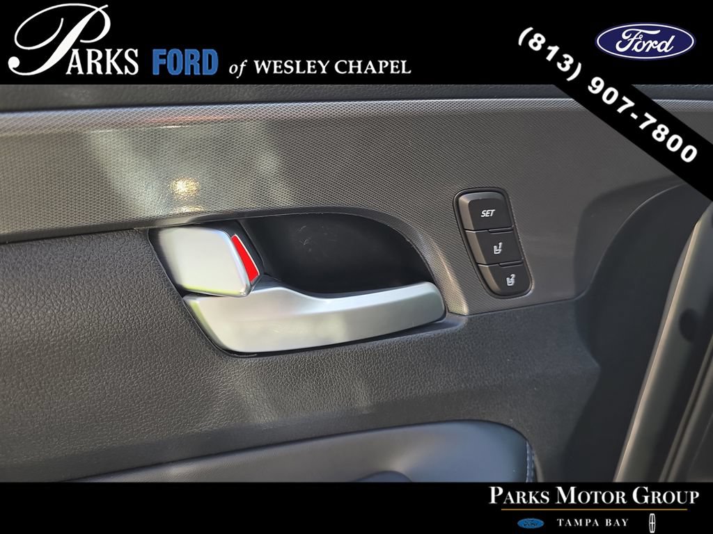 Used 2021 Hyundai Santa Fe Calligraphy AWD/4WD image 18
