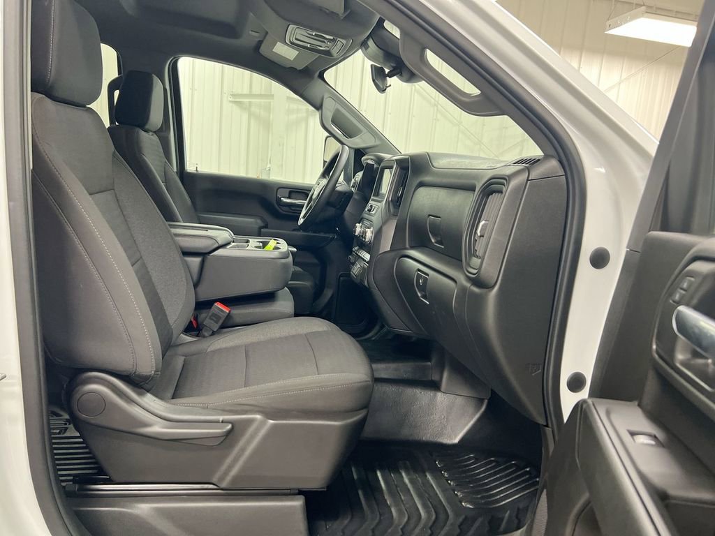 Used 2024 GMC Sierra 2500 Pro w/ Convenience Package image 21