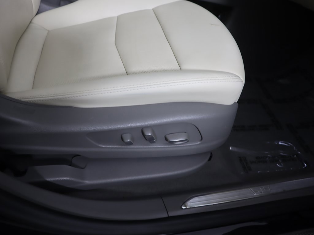 Used 2022 Cadillac XT5 Premium Luxury image 35