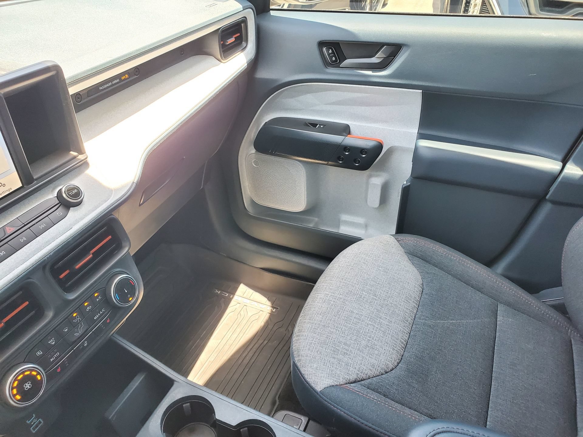 Used 2024 Ford Maverick XLT w/ XLT Luxury Package FWD image 24
