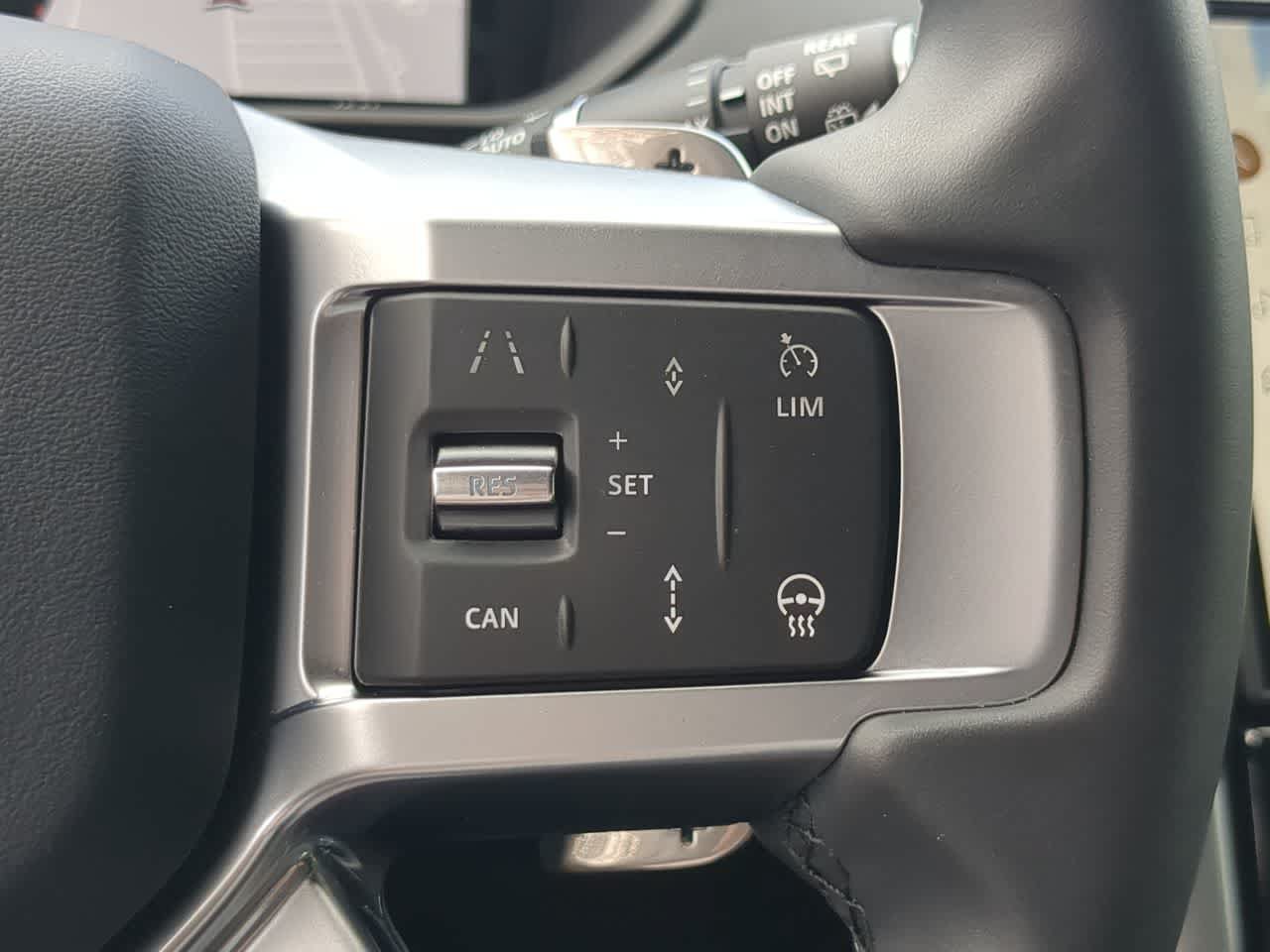 Certified 2025 Land Rover Discovery S AWD/4WD image 27
