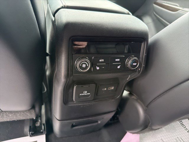 Used 2021 GMC Acadia AT4 w/ Technology Package image 15