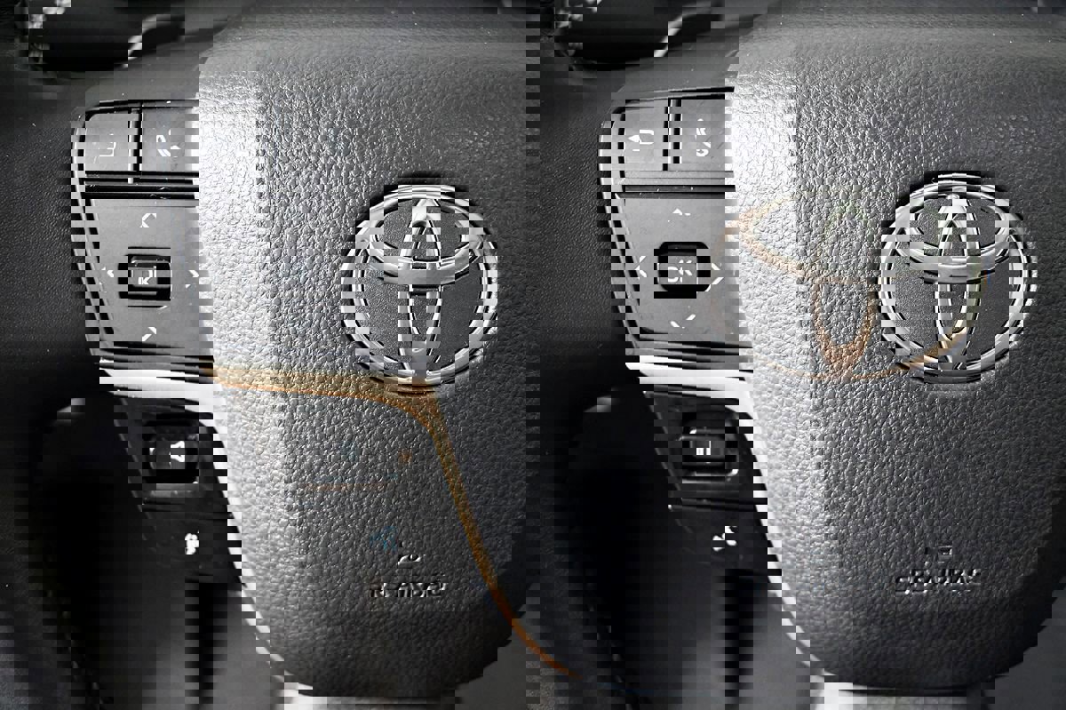 Used 2023 Toyota Crown Platinum image 27