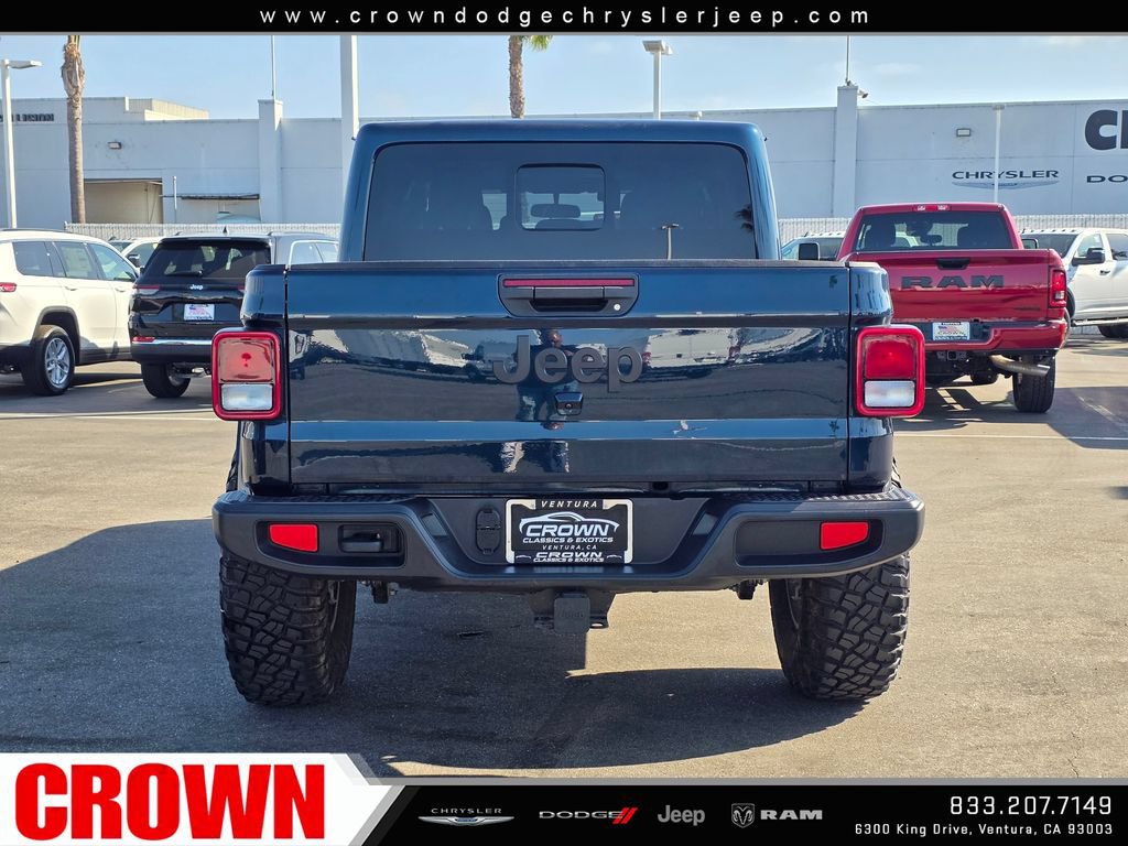 Used 2025 Jeep Gladiator Sport AWD/4WD image 6