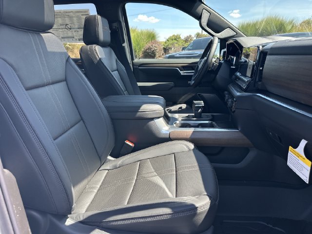 New 2026 Chevrolet Silverado 1500 High Country AWD/4WD image 13