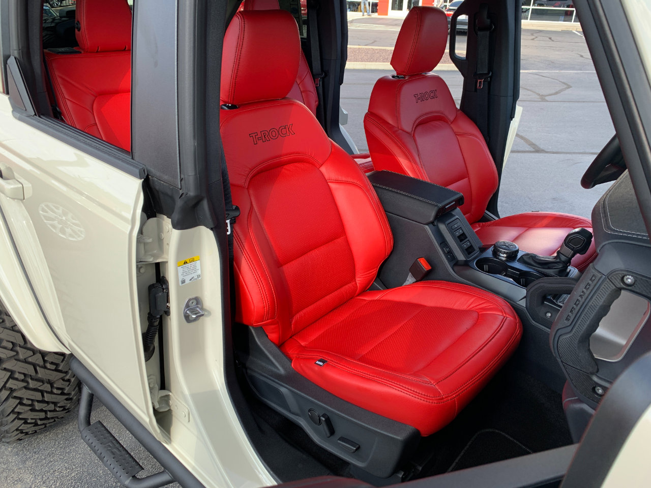 Used 2025 Ford Bronco Outer Banks w/ Sasquatch Package image 59