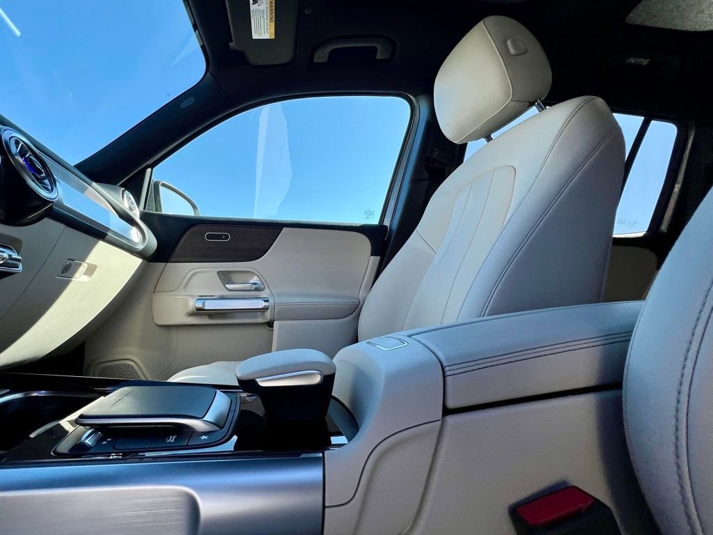 Certified 2022 Mercedes-Benz GLB 250 4MATIC image 18