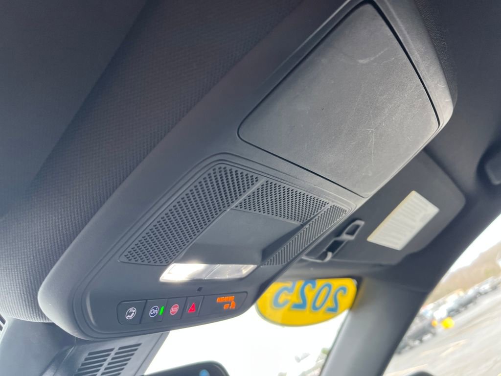 Used 2025 Chevrolet Equinox LT image 17