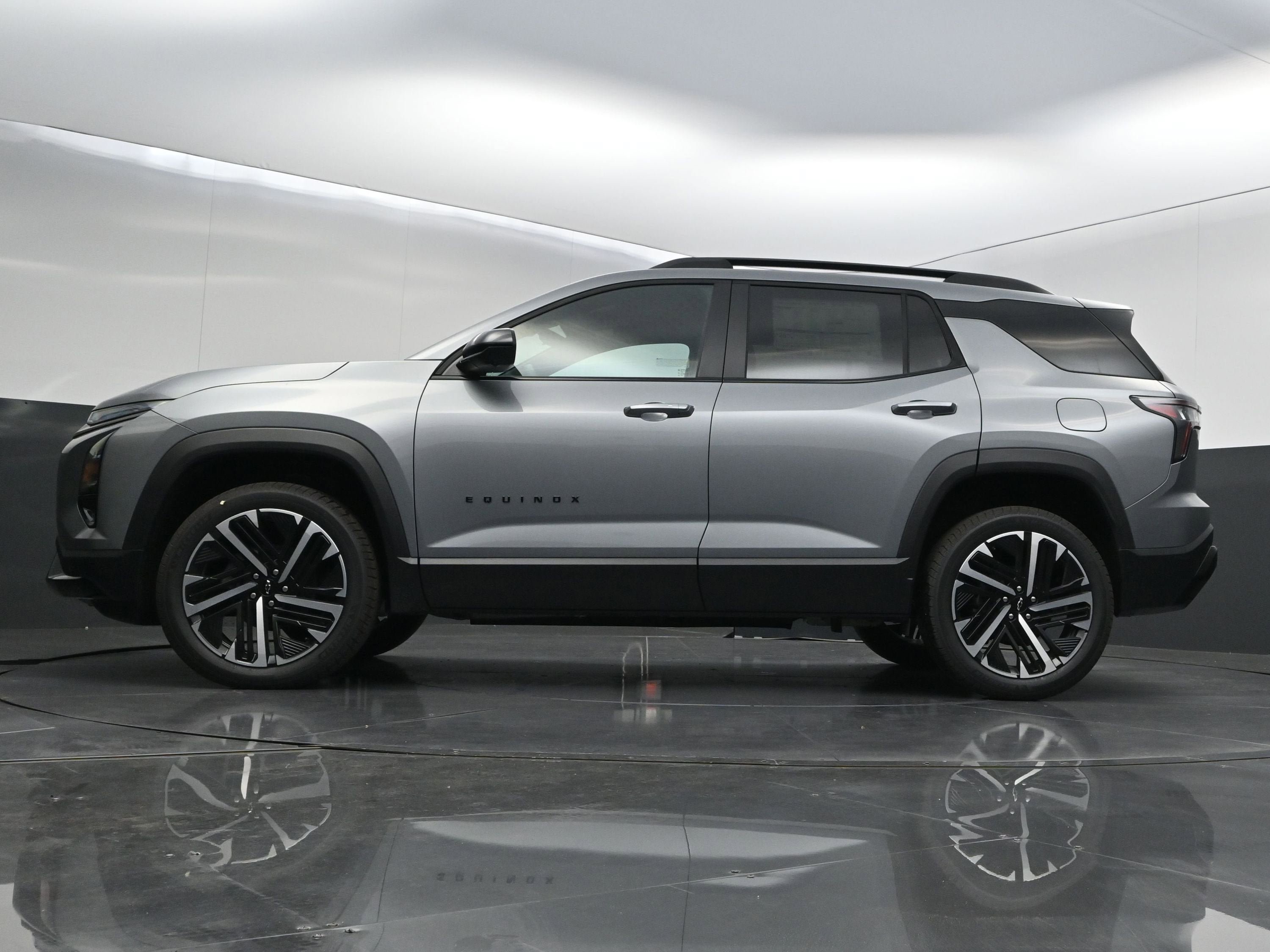 New 2026 Chevrolet Equinox RS w/ Safety and Technology Package AWD/4WD image 39