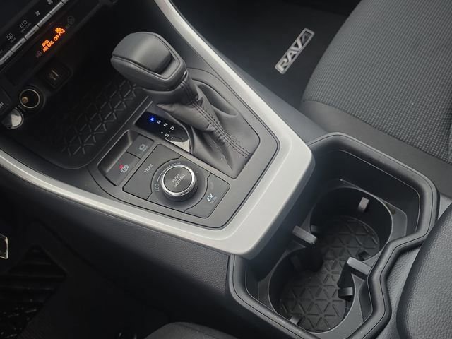 Used 2025 Toyota RAV4 LE image 25