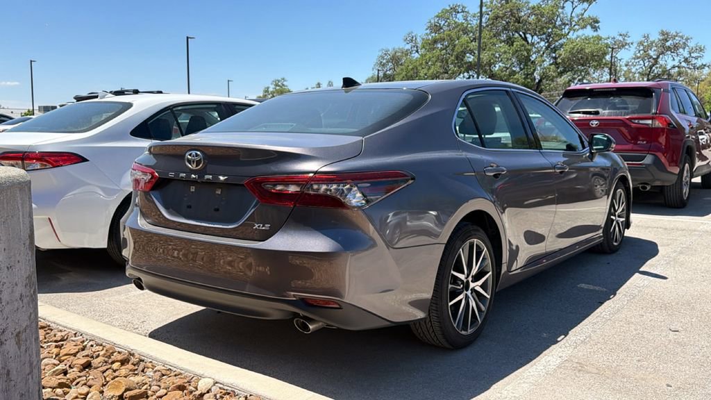 Used 2023 Toyota Camry XLE FWD image 6
