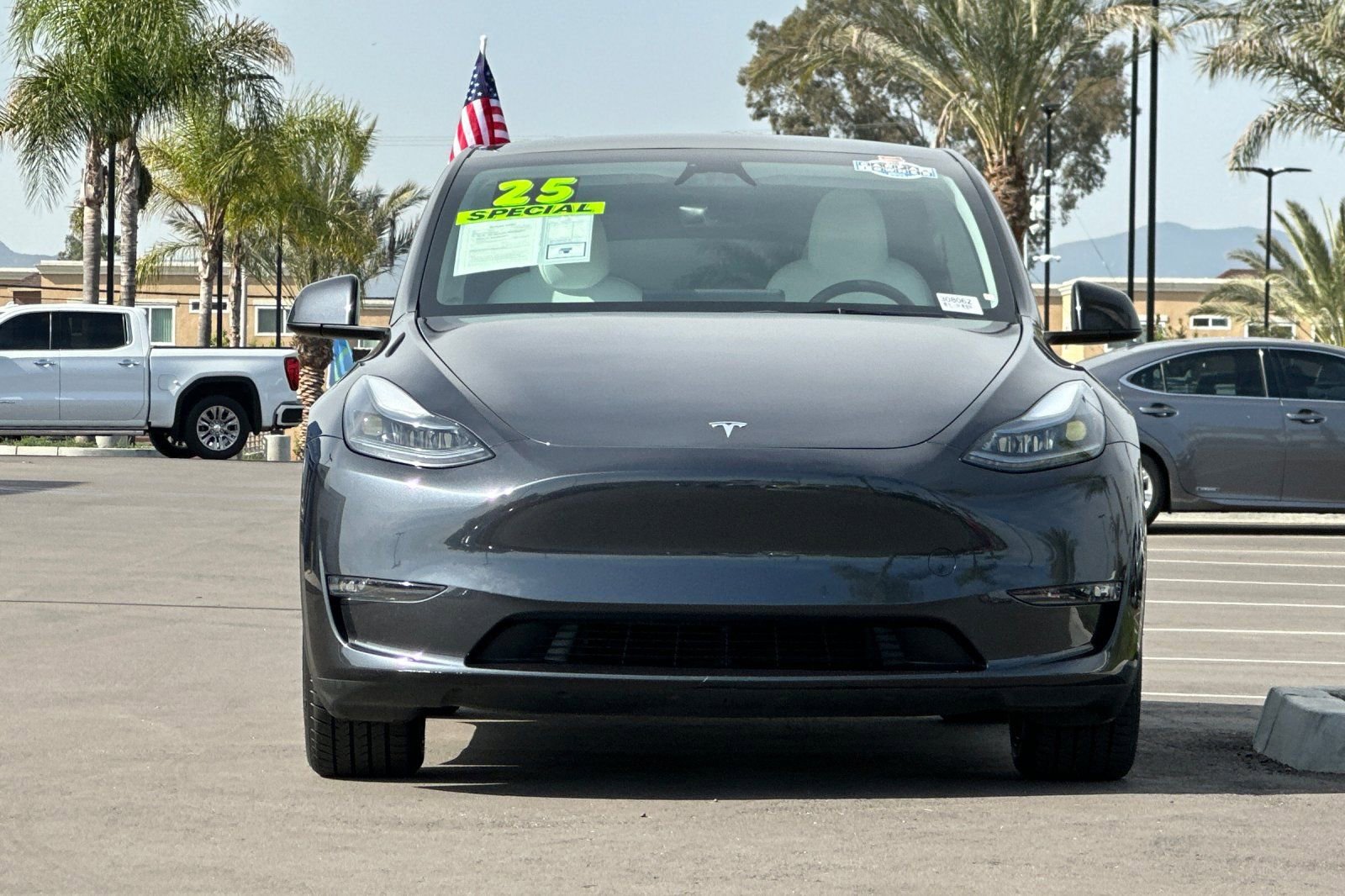 Used 2025 Tesla Model Y Long Range image 9