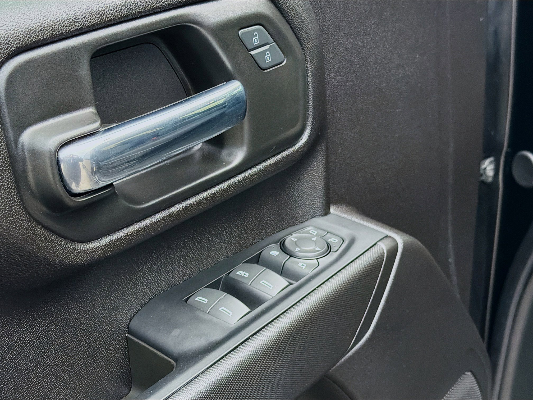 Used 2024 Chevrolet Silverado 2500 Custom w/ Custom Value Package image 21