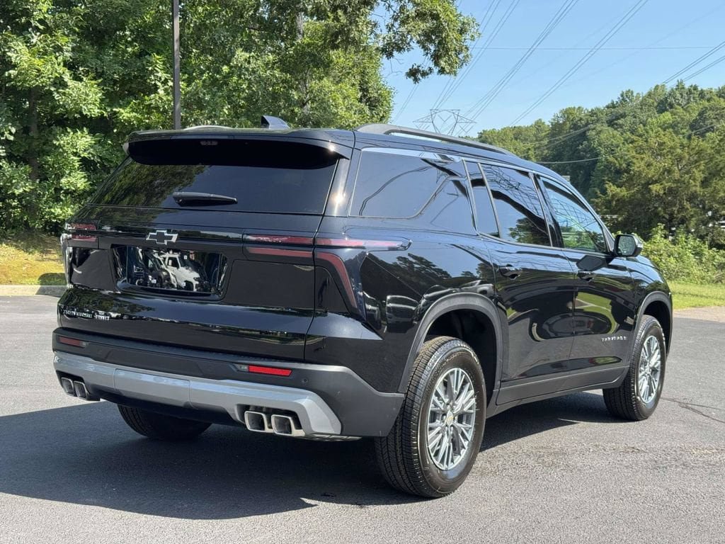 New 2026 Chevrolet Traverse LT w/ Driver Confidence Package AWD/4WD image 22