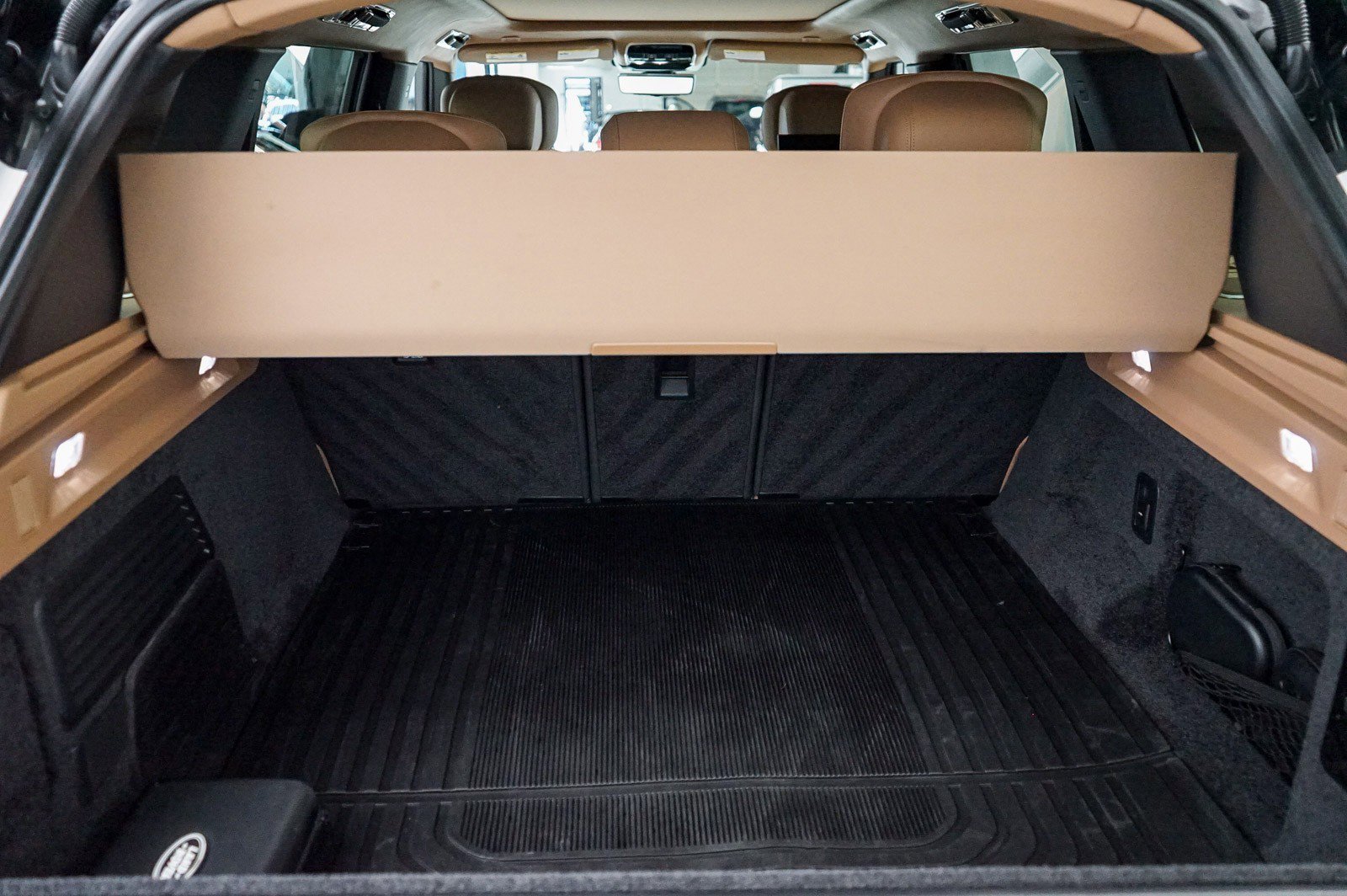 Used 2024 Land Rover Range Rover Long Wheelbase Autobiography AWD/4WD image 31