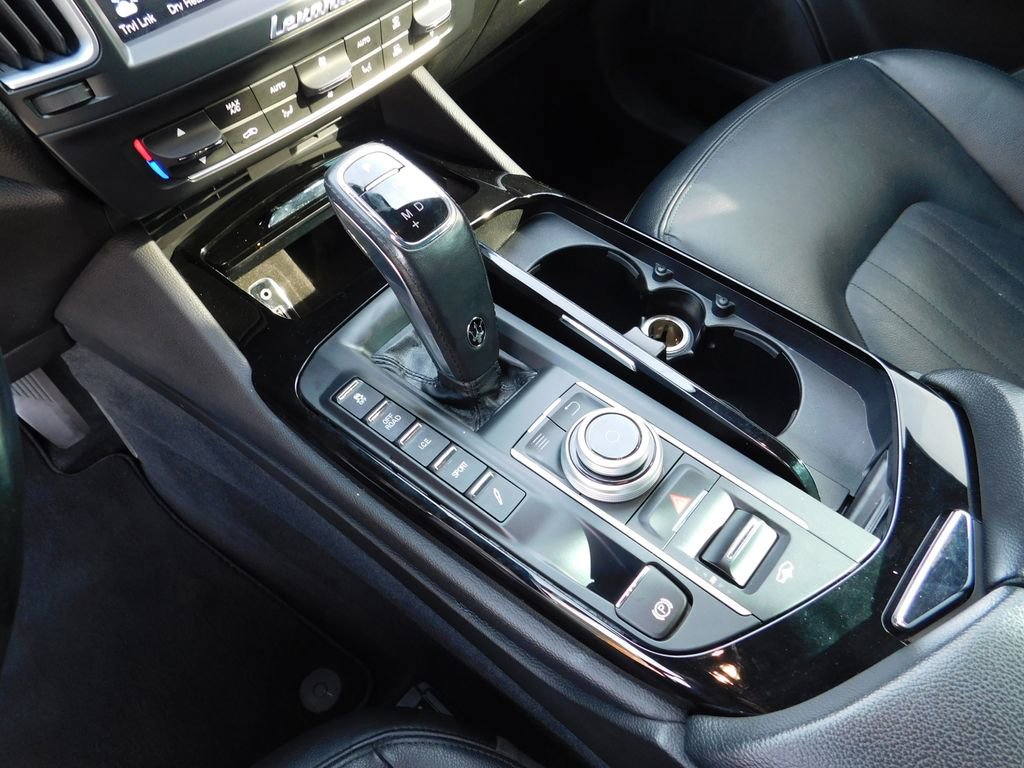 Used 2019 Maserati Levante image 22