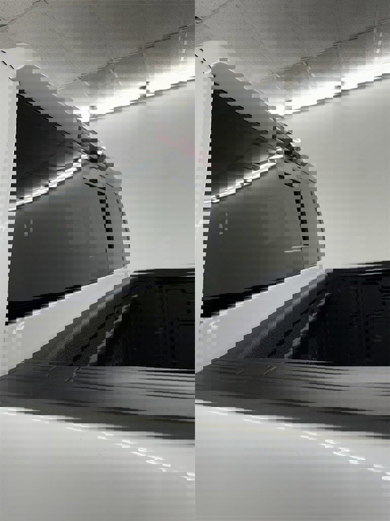 Used 2023 Chevrolet Silverado 3500 High Country image 34