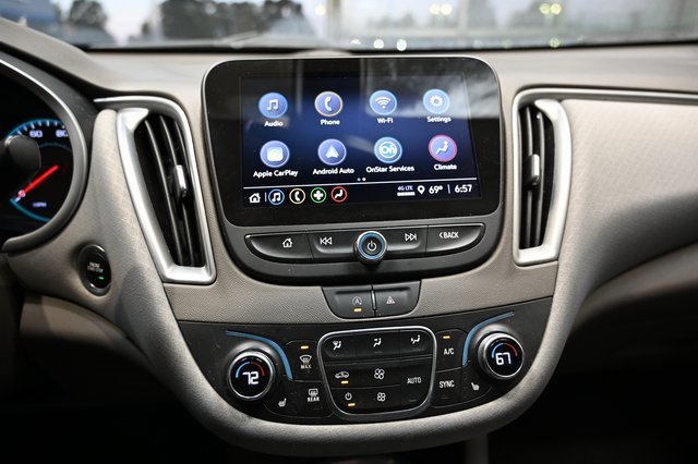 Used 2022 Chevrolet Malibu LT image 14